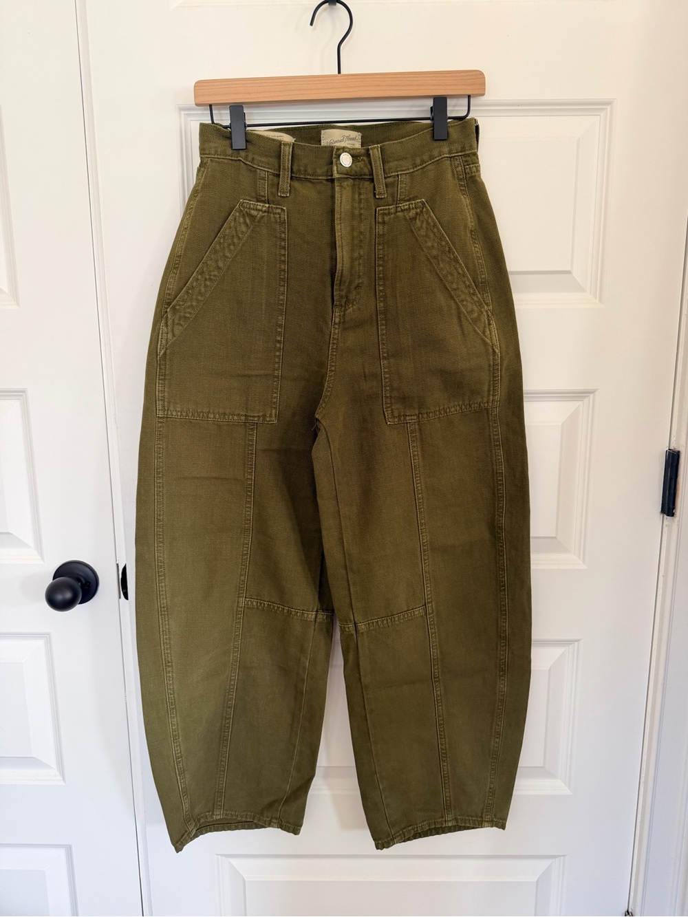 NWOT universal thread easy barrel pants 2